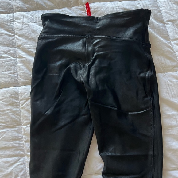 Spanx Faux Leather Leggings - Picture 7 of 8